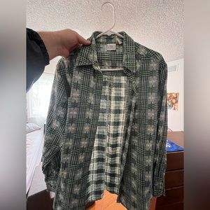 Hey everyone! Just selling some of my clothes becuz I need more space to move!!